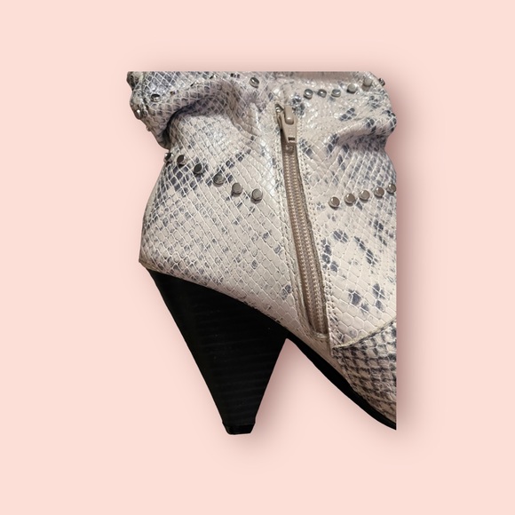 BCBGENERATION Cebina Leather Studded Slouchy Bootie Size 6.5 - Picture 10 of 10